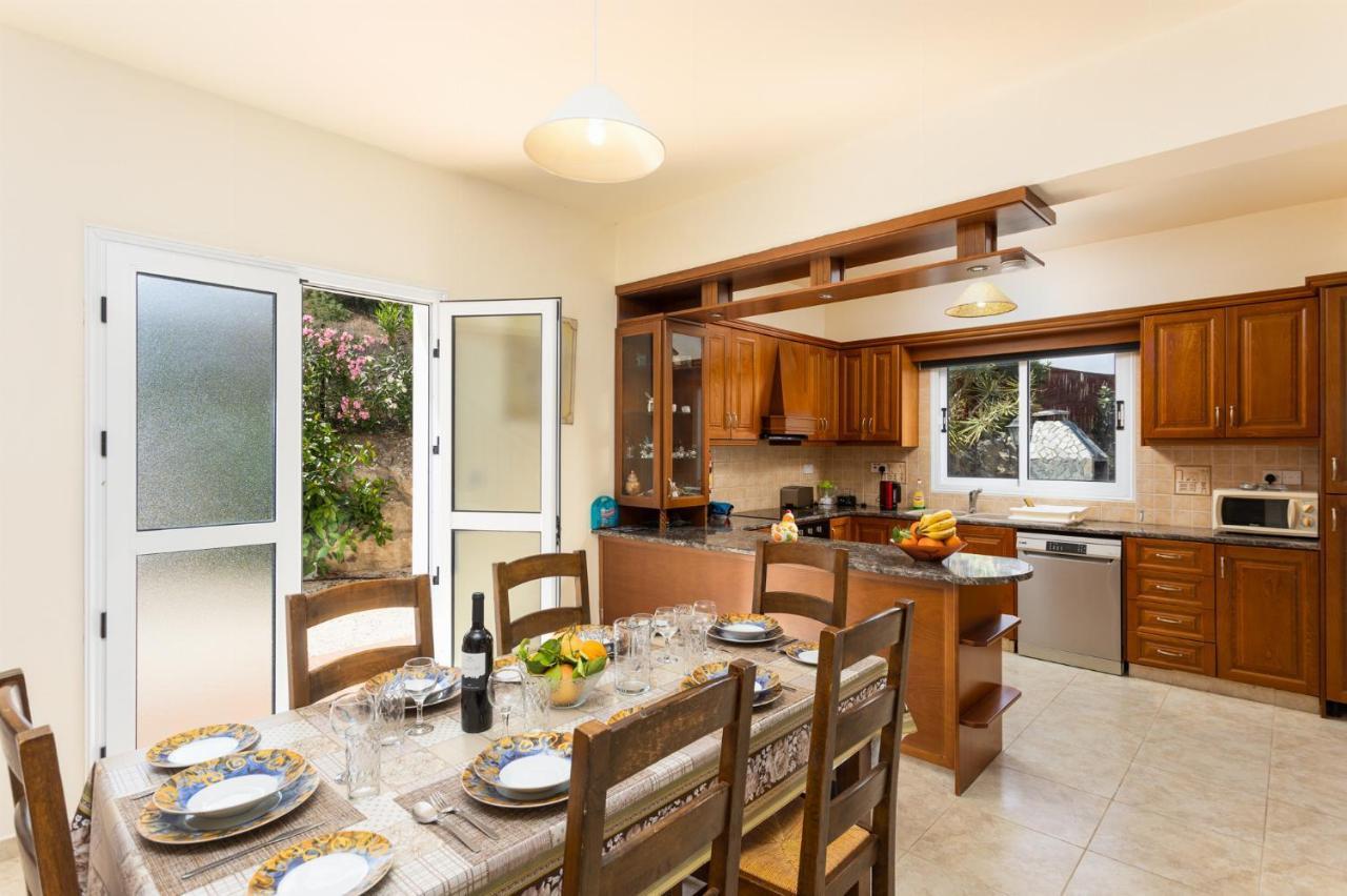 Villa Kleopatra Paphos Bagian luar foto